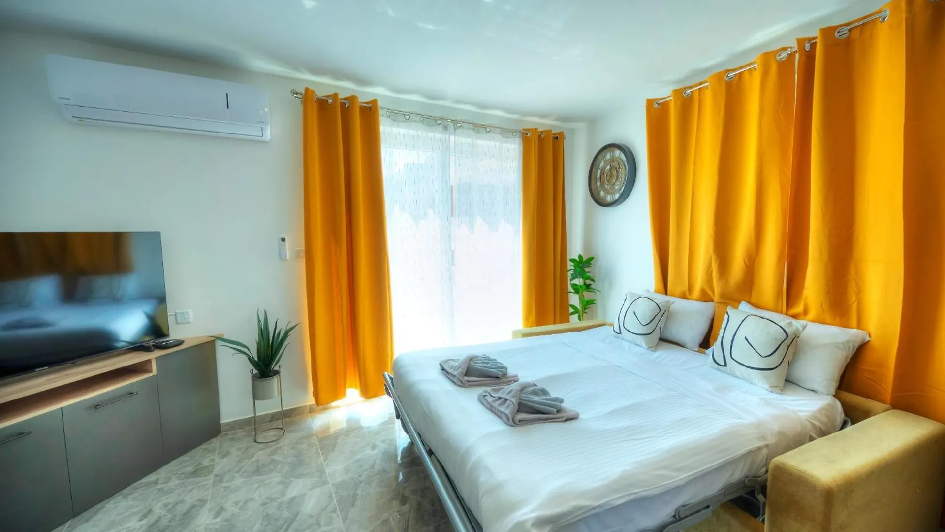 Apartmán Luxury Penthouse With Jacuzzi On Sun Terrace Apic1-2 Santa Vennera