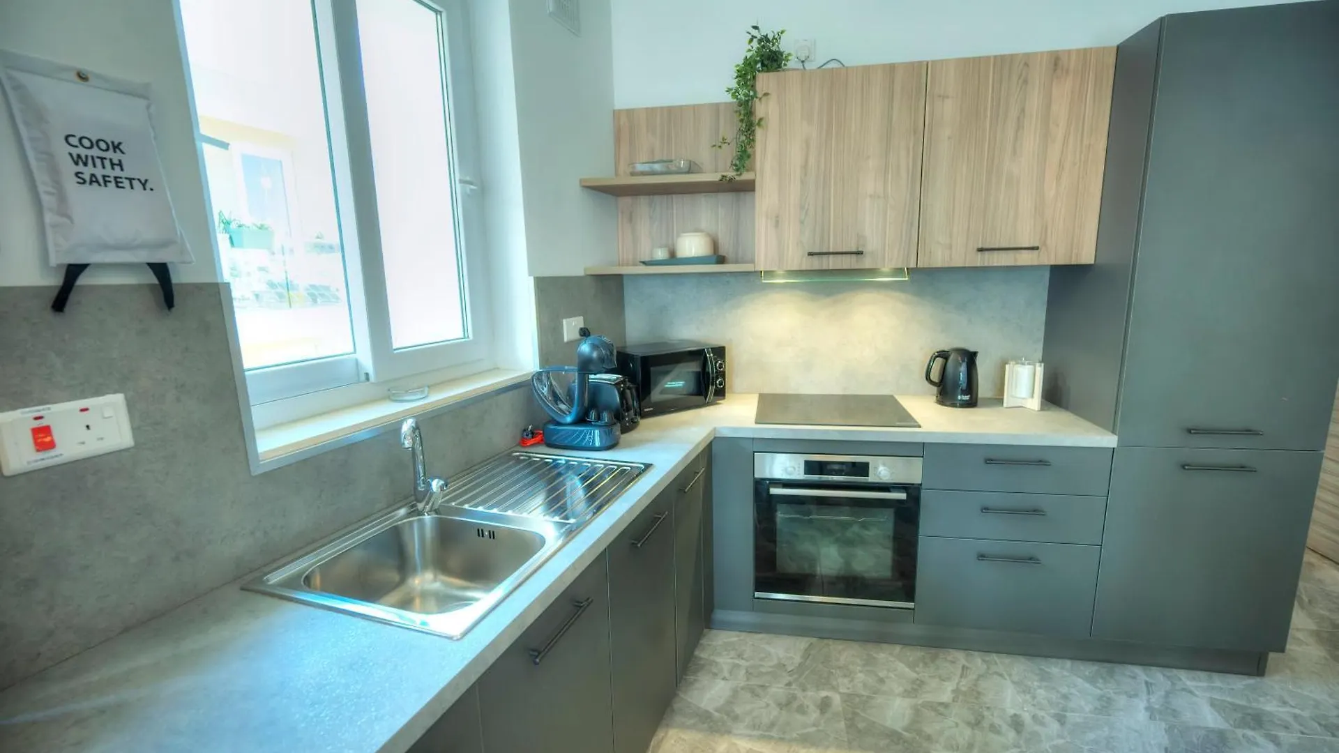 Apartmán Luxury Penthouse With Jacuzzi On Sun Terrace Apic1-2 Santa Vennera