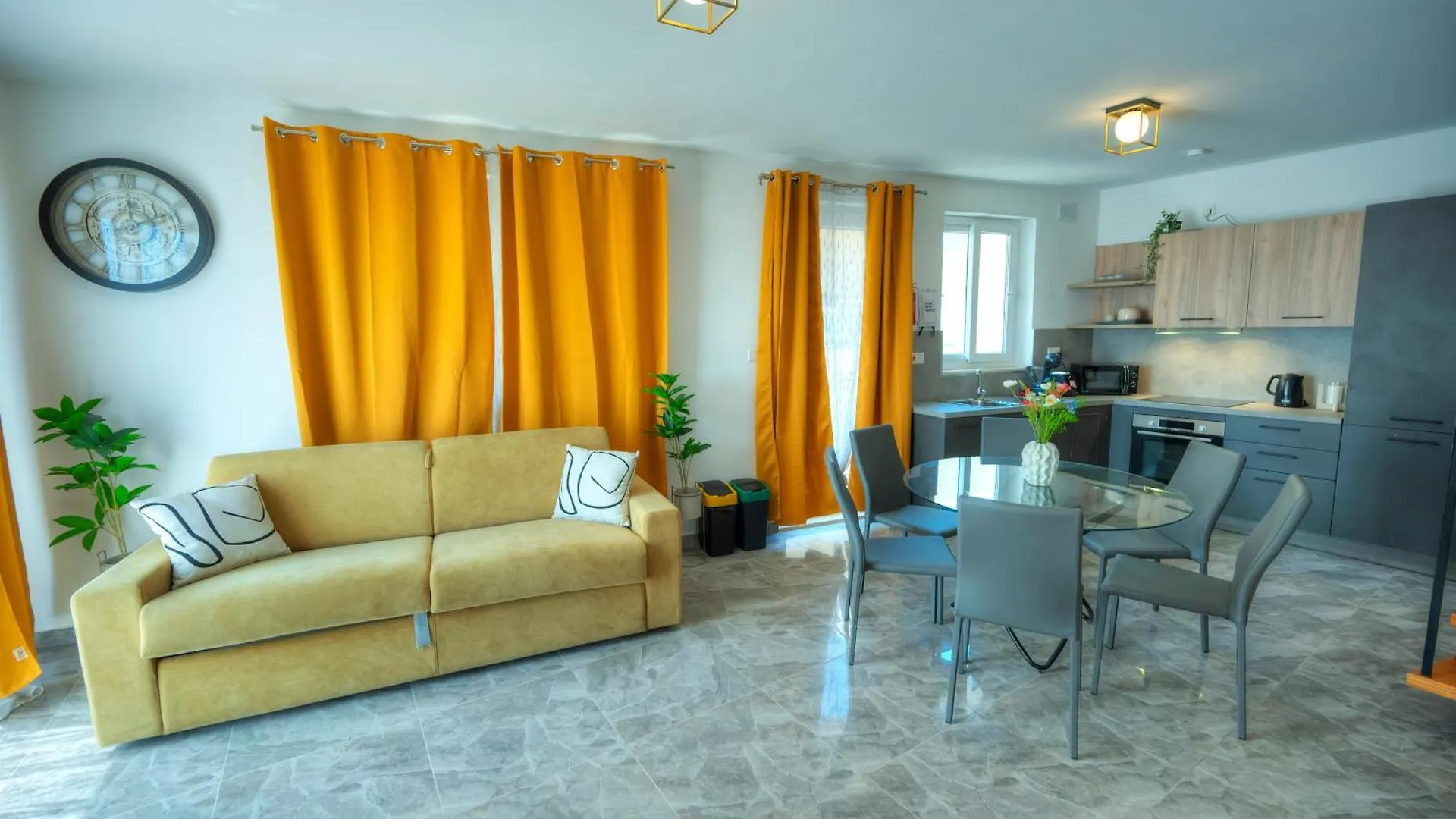 Luxury Penthouse With Jacuzzi On Sun Terrace Apic1-2 Apartment Santa Vennera
